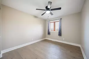 4710 Oaklane Dr, Griffith, IN 46319 - Photo 11