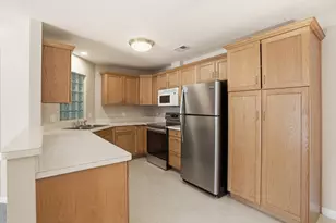 2711 Georgetowne Dr, Highland, IN 46322 - Photo 9