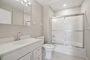 2711 Georgetowne Dr, Highland, IN 46322 - Photo 15