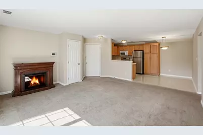 2711 Georgetowne Drive #B2, Highland, IN 46322 - Photo 5