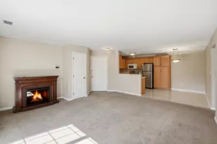 2711 Georgetowne Dr, Highland, IN 46322 - Photo 5