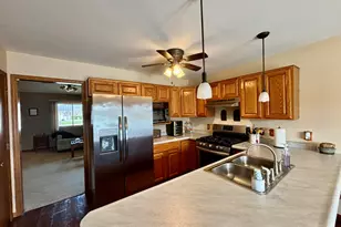 1699 Lincoln St, Hobart, IN 46342 - Photo 7