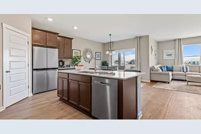 7635 W 106th Place, Crown Point, IN 46307 - Photo 3