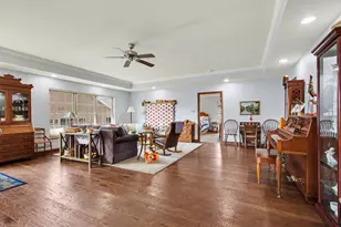 3801 Westbridge Dr, Valparaiso, IN 46383 - Photo 9