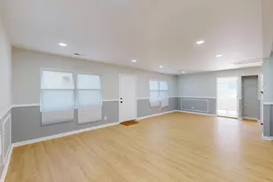 4252 W 21st Ave, Gary, IN 46404 - Photo 7