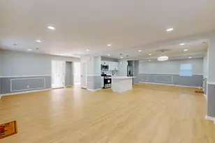 4252 W 21st Ave, Gary, IN 46404 - Photo 5