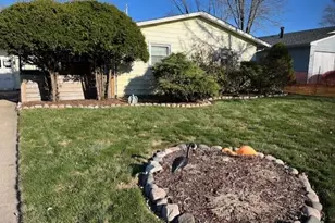 6833 Tyler St, Merrillville, IN 46410 - Photo 3