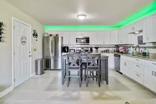 1705 E 33rd Pl, Hobart, IN 46342 - Photo 9