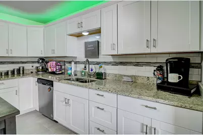 1705 E 33rd Place, Hobart, IN 46342 - Photo 7