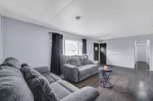 1639 174th St, Hammond, IN 46324 - Photo 5