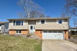 3063 Parkwood Pl, Crown Point, IN 46307 - Photo 1