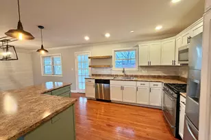 3063 Parkwood Pl, Crown Point, IN 46307 - Photo 5