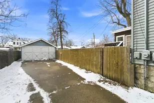 240 Humpfer St, Hammond, IN 46324 - Photo 5