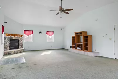 907 W 12th Street, La Porte, IN 46350 - Photo 23