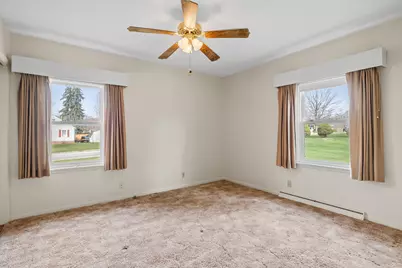 907 W 12th Street, La Porte, IN 46350 - Photo 13