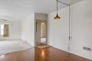 907 W 12th St, La Porte, IN 46350 - Photo 7