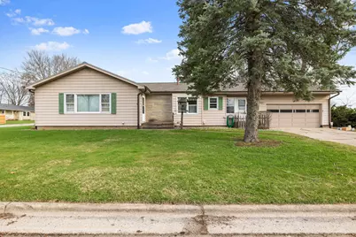 907 W 12th Street, La Porte, IN 46350 - Photo 1