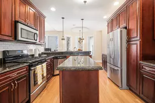 9011 Park Valley Ct, Hobart, IN 46342 - Photo 9