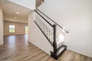 10510 Kansas St, Crown Point, IN 46307 - Photo 3