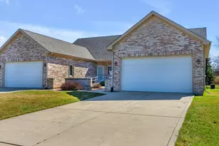 10779 Spyglass Ct, Crown Point, IN 46307 - Photo 3
