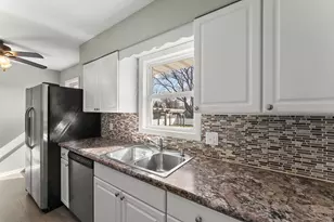 947 N Wood St, Griffith, IN 46319 - Photo 11