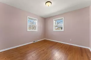 947 N Wood St, Griffith, IN 46319 - Photo 15