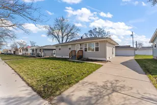 947 N Wood St, Griffith, IN 46319 - Photo 25