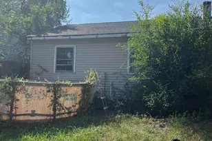 327 N Grand Blvd, Gary, IN 46403 - Photo 7