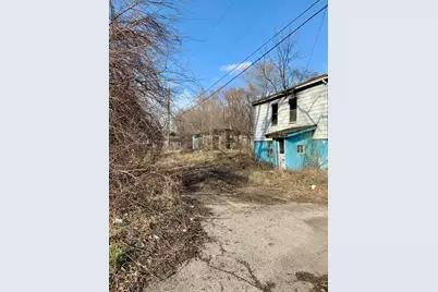 824 E 15th Avenue, Gary, IN 46407 - Photo 3