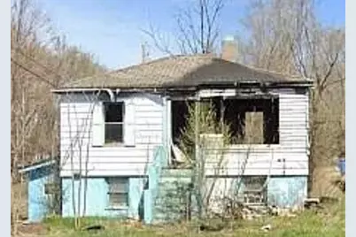 824 E 15th Avenue, Gary, IN 46407 - Photo 1