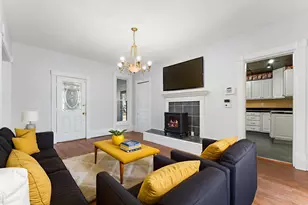 557 W Chicago St, Valparaiso, IN 46385 - Photo 3