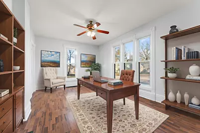 557 W Chicago Street, Valparaiso, IN 46385 - Photo 5