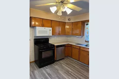 611 Broadmoor Avenue, Munster, IN 46321 - Photo 7