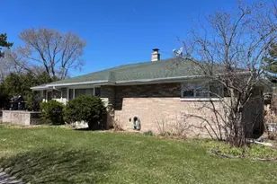 611 Broadmoor Ave, Munster, IN 46321 - Photo 3