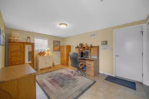 1004 Fran-lin Pkwy, Munster, IN 46321 - Photo 13