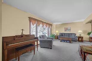 1004 Fran-lin Pkwy, Munster, IN 46321 - Photo 3