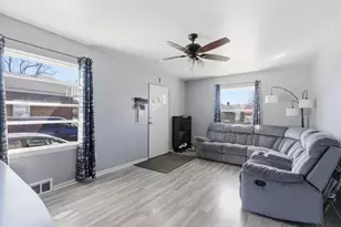 6611 Arkansas Ave, Hammond, IN 46323 - Photo 5