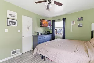 6611 Arkansas Ave, Hammond, IN 46323 - Photo 7