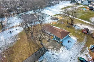 1952 Hayes Leonard Rd, Valparaiso, IN 46385 - Photo 3