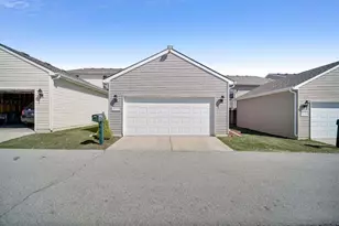 12753 Ellsworth St, Crown Point, IN 46307 - Photo 5