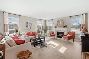 2747 Carrington Ct, Crown Point, IN 46307 - Photo 5