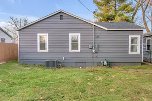 31 Tyler St, New Chicago, IN 46342 - Photo 7