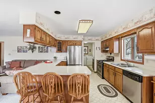 740 Meadow Ln, Crown Point, IN 46307 - Photo 11