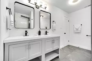 2585 Harrison St, Gary, IN 46407 - Photo 17