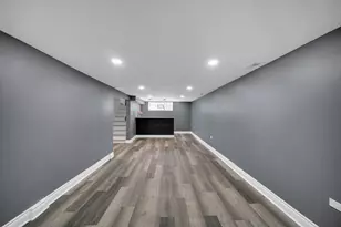 2585 Harrison St, Gary, IN 46407 - Photo 23