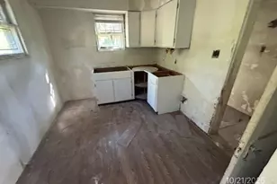 4408 W 10th Ave, Gary, IN 46404 - Photo 5