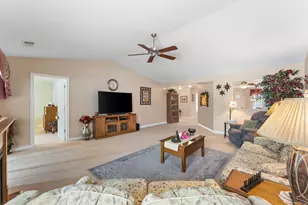 7035 Tompkins Ct, Griffith, IN 46319 - Photo 7