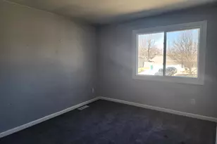 414 Sassafrass Dr, Valparaiso, IN 46385 - Photo 7