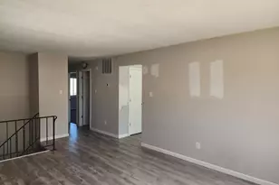 414 Sassafrass Dr, Valparaiso, IN 46385 - Photo 3