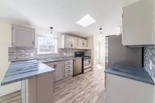 11327 N 550 E, Demotte, IN 46310 - Photo 21